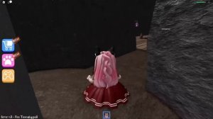 ПОБЕГ ИЗ ЗАМКА, НО МЫ ПРИНЦЕССЫ (или курицы) Roblox Escape The Castle Of Robloxia!