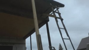 Ровняем водосточку, высаживаю растения на альпийской горке!!!