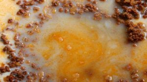 Макароны с фаршем и сыром в соусе