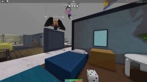 БРОСАЕМ КУБИК, ЧТОБЫ УЗНАТЬ СКОЛЬКО БУДЕТ ПОДАРКОВ! Roblox 3008