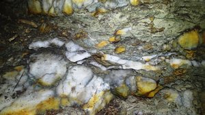 Золотая пещера