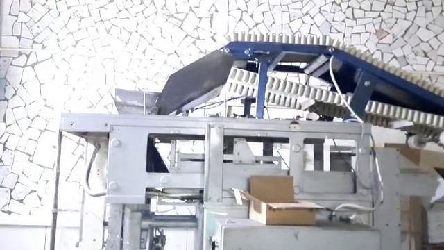 Упаковочный аппарат вертикальный
