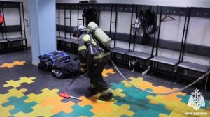 В Мелитополе спасатели МЧС России ликвидировали условный пожар в спорткомплексе