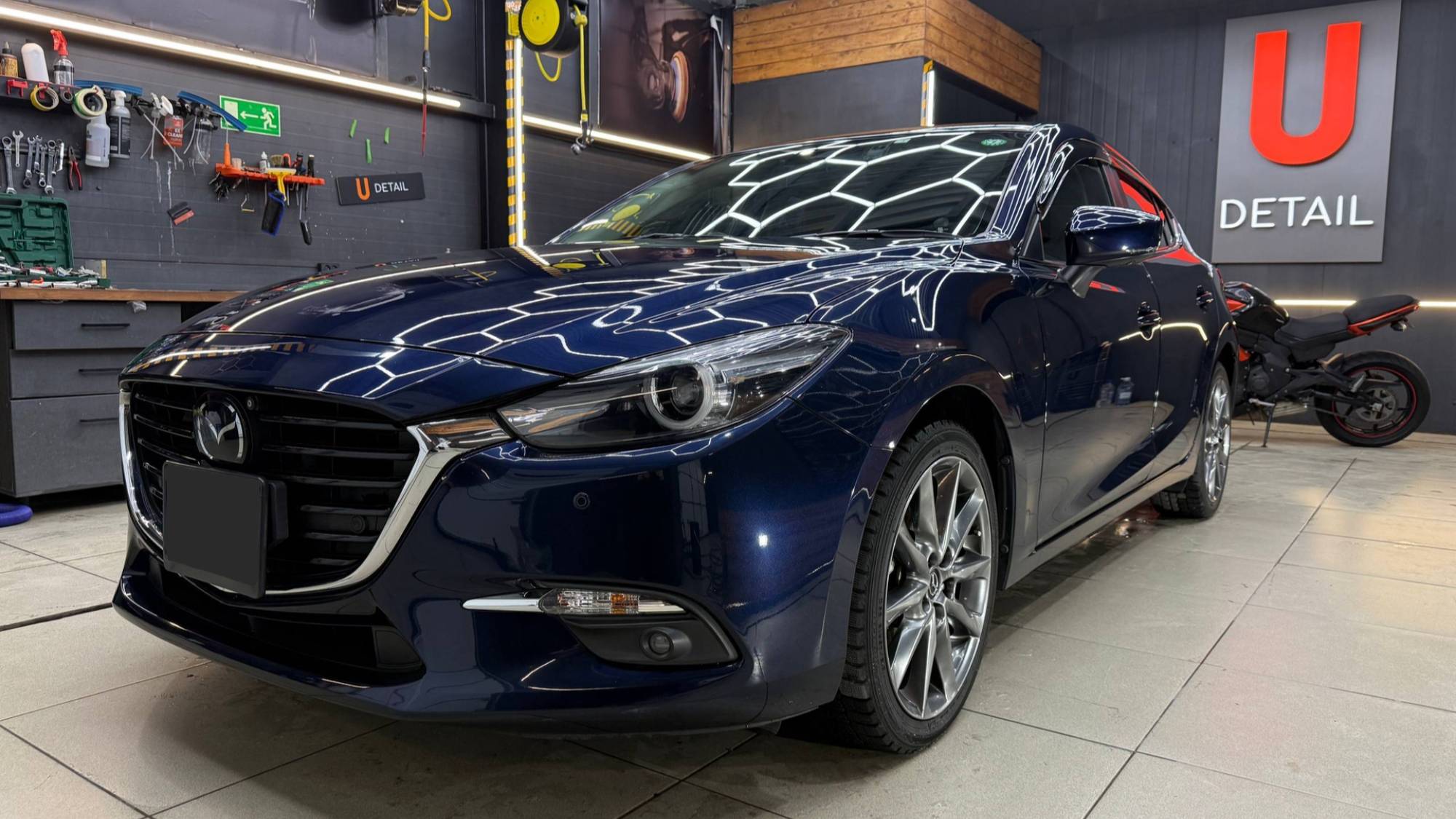 Состояния кузова Mazda Axela BM 2017 г. за 39.000 км смотреть онлайн