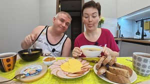 Мукбанг АНОНИМНОСТИ в интернете НЕТ и за свои слова все заплатят СПОЛНА! Семейный обед в России