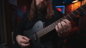 Мега гитара с кучей фишек - Manson Guitars Cort MBM-2H-Sustainiac-SBLK