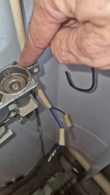 Mertik или Honeywell 4757. Плохо горит запальник и чистка жиклёра не помогает ☝️ смотреть онлайн