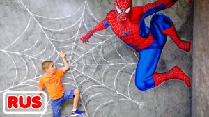 Дети вместе с мамой играют в детском музее в Дубае! Видео от Влада и Ники!