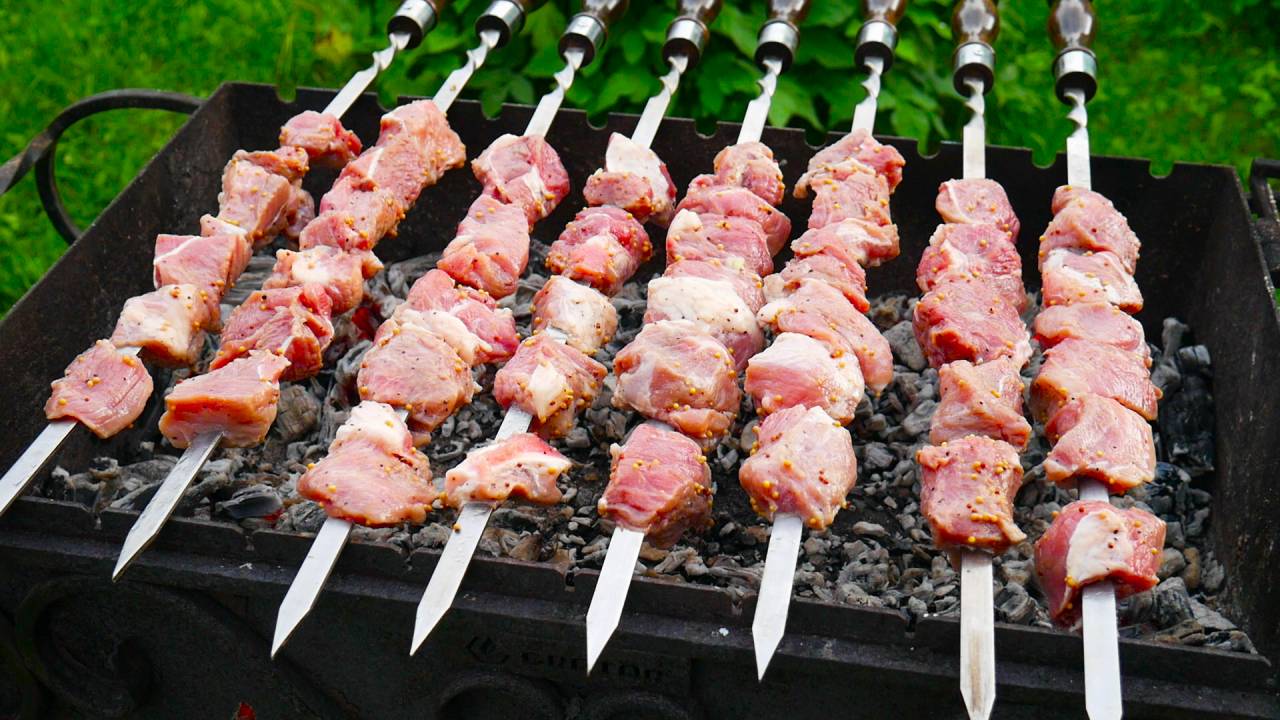 Секретный Маринад – Шашлык из дешевого мяса делает Мягким и Вкусным