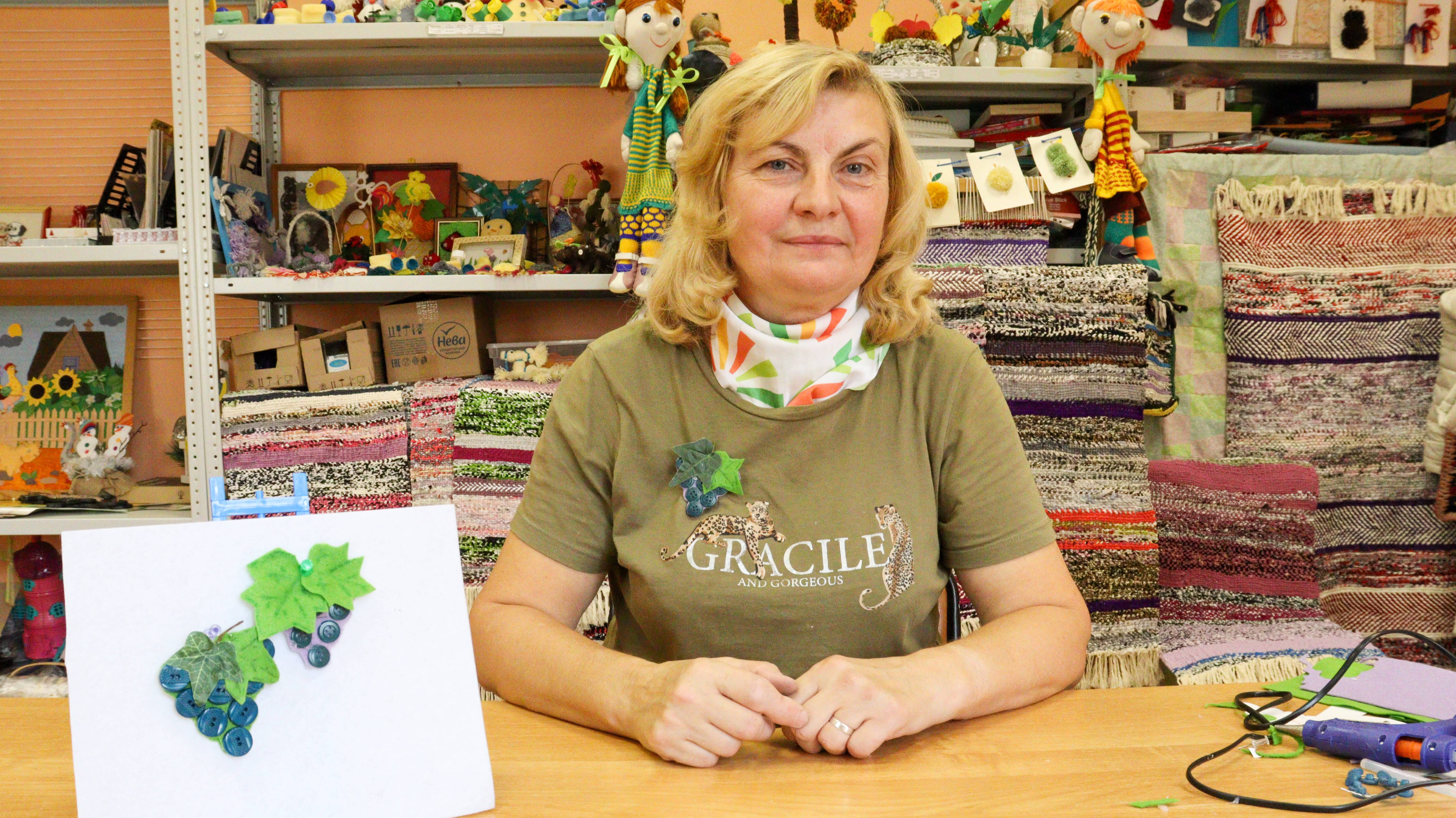 Мастер-класс «Брошь-виноград» смотреть онлайн