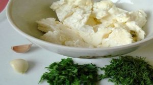 Маленькие бутерброды на шпажках