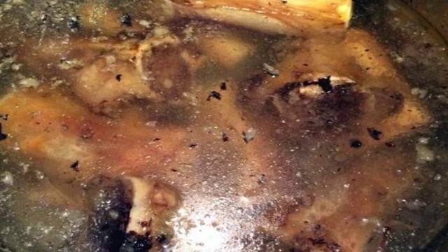 Насыщенный говяжий бульон
