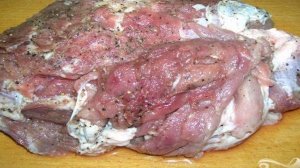 Молодая свинина, запеченная в фольге