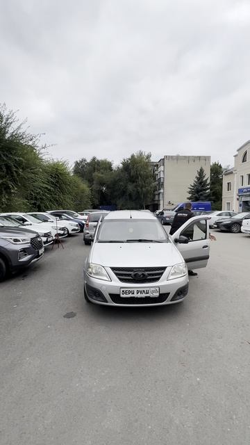 Lada Largus отличный автомобиль, по неприлично низким условиям 😉 смотреть онлайн