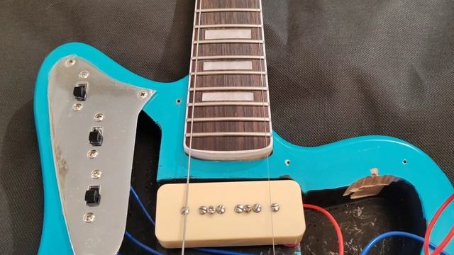 Исправляем все огрехи геометрии в китайской реплике Fender Jaguar в домашних условиях. смотреть онлайн