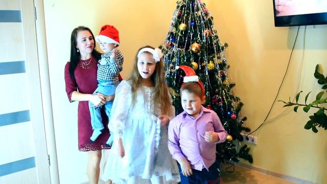 С НОВЫМ ГОДОМ 2017 смотреть онлайн