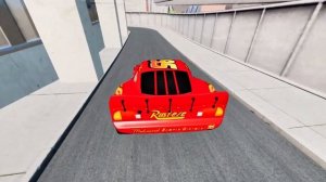 ⭐ ️ ЭПИЧНЫЙ ПОБЕГ ИЗ АВТОБУСА-ПАНДЫ И ГРУЗОВИКА-МОНСТРА ПРОТИВ МАШИНОК МОЛНИИ  В ИГРЕ BEAMNG