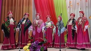 "Родительский дом" исполняет "Народный коллектив» ансамбль русской песни «Талица»