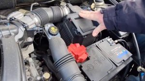 Замена воздушного фильтра Рено Дастер