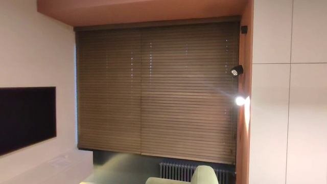 Горизонтальные жалюзи Coulisse 50мм. дерево Кири. Svil.  (видео)