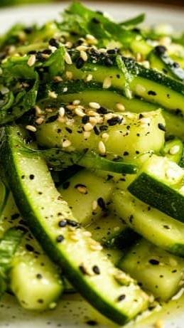 Салат из кабачков и огурцов