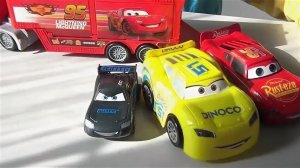 МУЛЬТИКИ ПРО МАШИНКИ 🚗 МАКВИН, ГРУЗОВИК МАК И ШТОРМ ОТПРАВЛЯЮТСЯ В ДАЛЕКОЕ ПУТЕШЕСТВИЕ