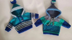 ВЯЗАНАЯ ОДЕЖДА КУКЛАМ . НОВАЯ КУКОЛКА-МОДЕЛЬКА.