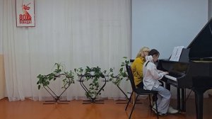 С днём работников дополнительного образования (Лыкова Алиса 10 лет, преподаватель Кошечкина Т.И.)