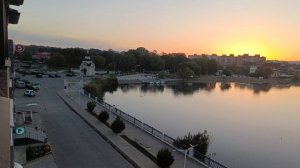 Горячий Ключ. Вид на Круглое озеро из окна. Утро.