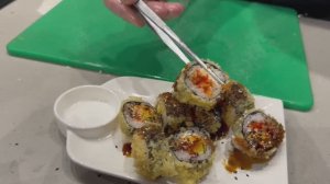 Как приготовить жаренный ролл с продукцией от Midori: Шеф-повар Виктор Высоцкий