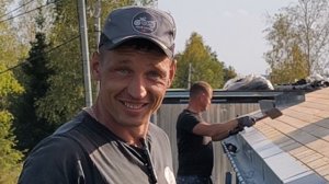 Продолжаем работы по монтажу фальцевой кровли.