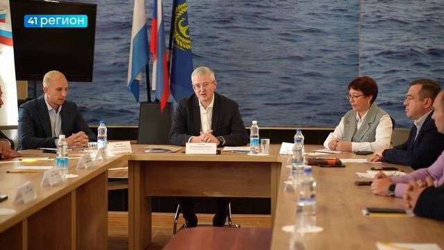 ВЛАДИМИР СОЛОДОВ ПРОВЁЛ РАБОЧУЮ ВСТРЕЧУ С ДЕПУТАТАМИ ДУМЫ ВИЛЮЧИНСКОГО ГОРОДСКОГО ОКРУГА • НОВОСТИ