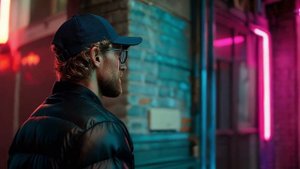 Программист и граффити. AI-реклама Инфостарт.