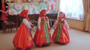 танец матрешек