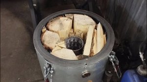 N25 Пиролизная печь на покрышках (запуск на мокрых дровах)