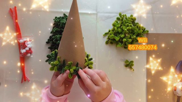 Видео инструкция сборки елки двухцветной из синельной проволоки