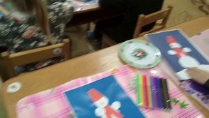 Шли в поход снеговики