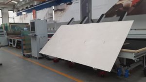 Раскрой листа керамики толщиной 8 мм на столе раскроя Intermac Genius RS-A