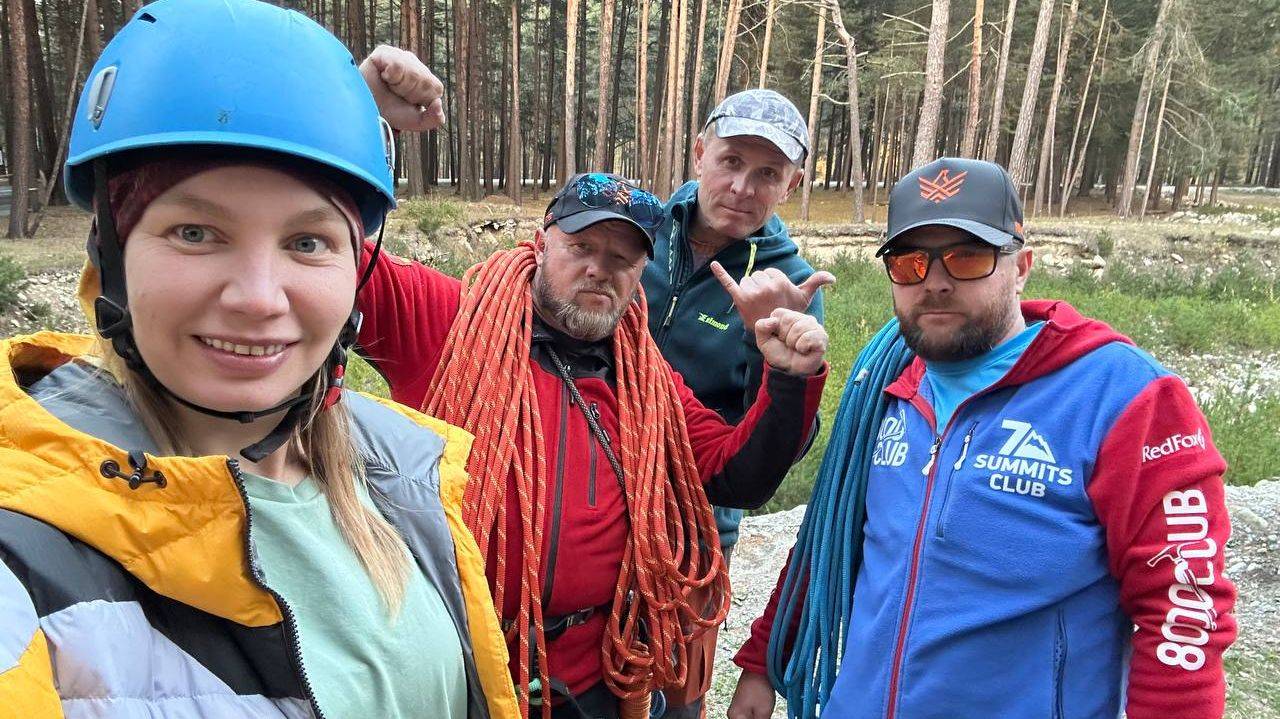 Супер-гиды Клуба 7 Вершин проходят переаттестацию в альпинистском лагере «Адыл-Су» в Приэльбрусье