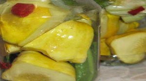 Малосольные патиссоны