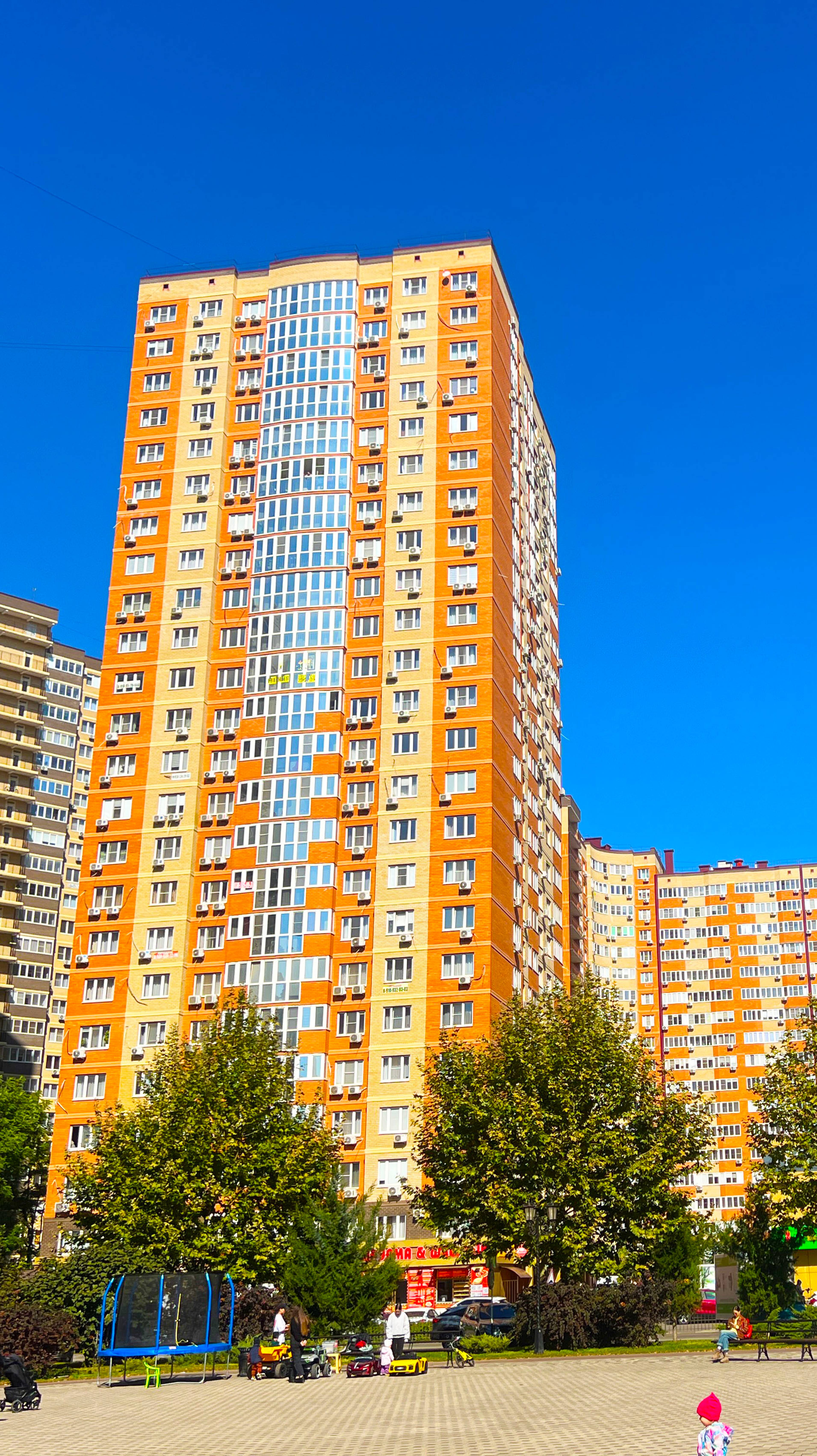 Красивая квартира с евроремонтом, мебелью и отличной локацией! смотреть онлайн