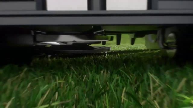 Газонокосилка-робот Robokos RoboUP T600/T1200