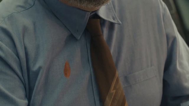 Пятна от соуса как знак отличия: KFC превратил бытовую проблему в креативный брендинг