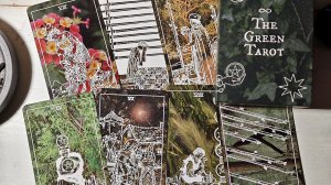 Очень красивое The Green Tarot + расклад на диагностику места! 💚💚💚