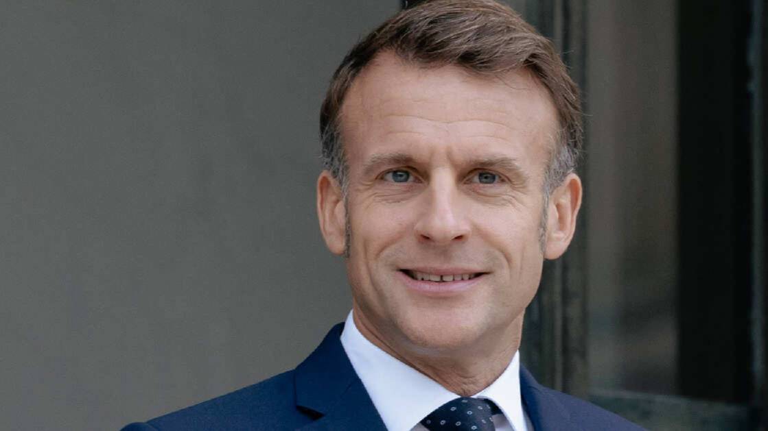 Le Point вышел с обложкой с призывом к Макрону уйти в отставку