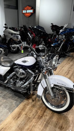 96 Road King White Snow