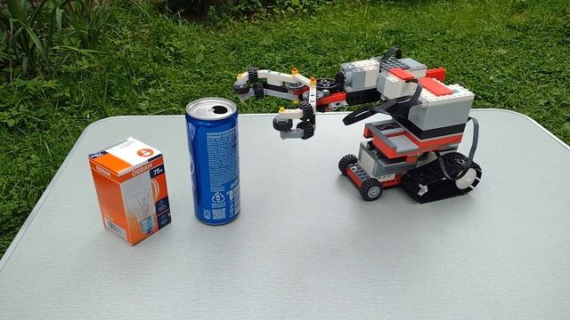Робот с рукой манипулятором из Lego Boost (+)_ Robot With A Manipulator Hand
