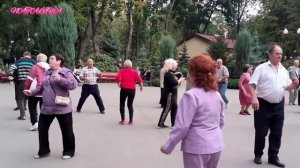 ПОЦЕЛУЙ МЕНЯ УДАЧА, А ЗАХОЧЕШЬ ОБНИМИ!😉👍_ТАНЦЫ В ПАРКЕ ГОРЬКОГО ХАРЬКОВ ОКТЯБРЬ 2020