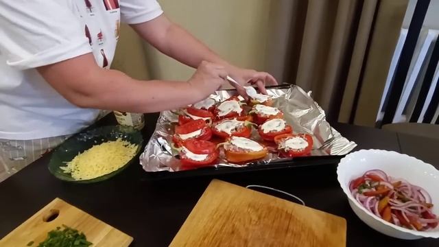 Алексей и другие друзья у меня в гостях. Готовлю вкусный ужин. Купаемся в бассейне. смотреть онлайн