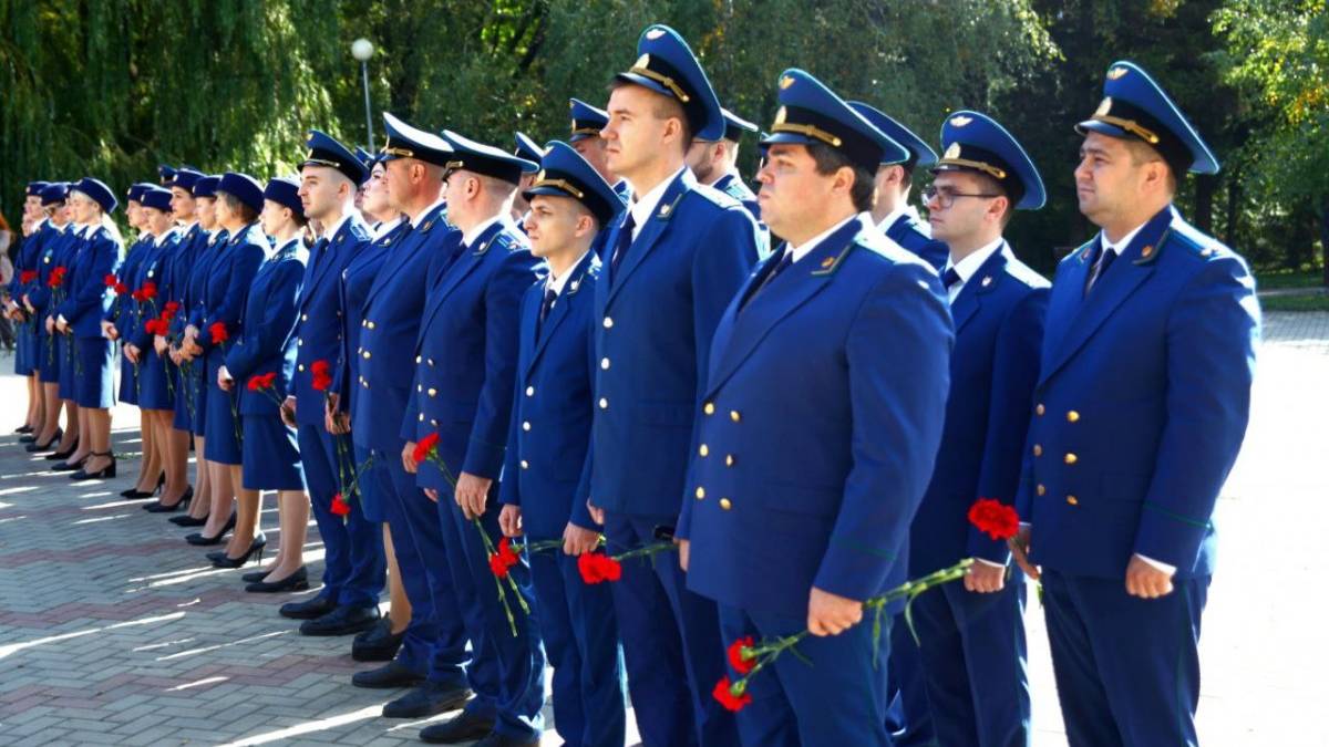 Четырнадцать молодых прокуроров Ставрополья приняли присягу